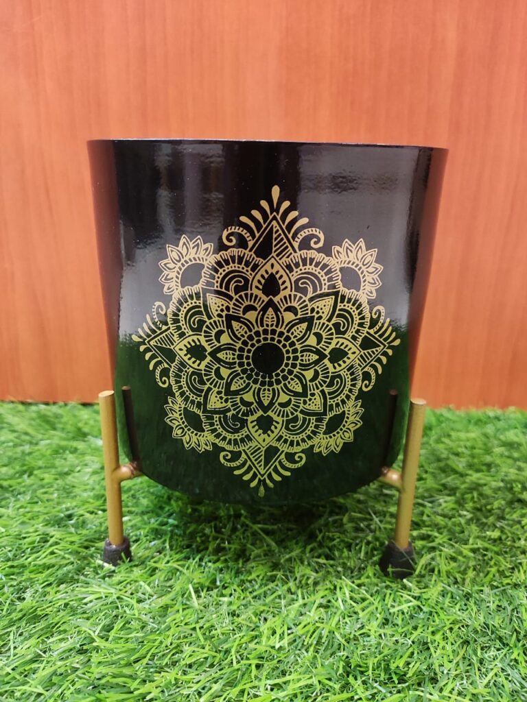 Black Metal Pot with Rangoli Design – Decorative Indoor Metal Planter