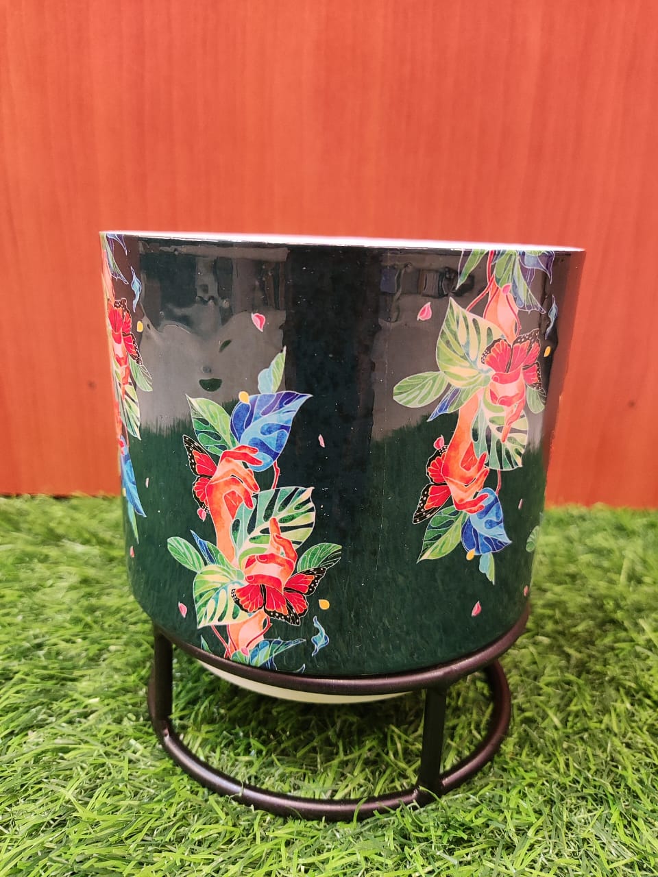 Dark green flower design metal pot
